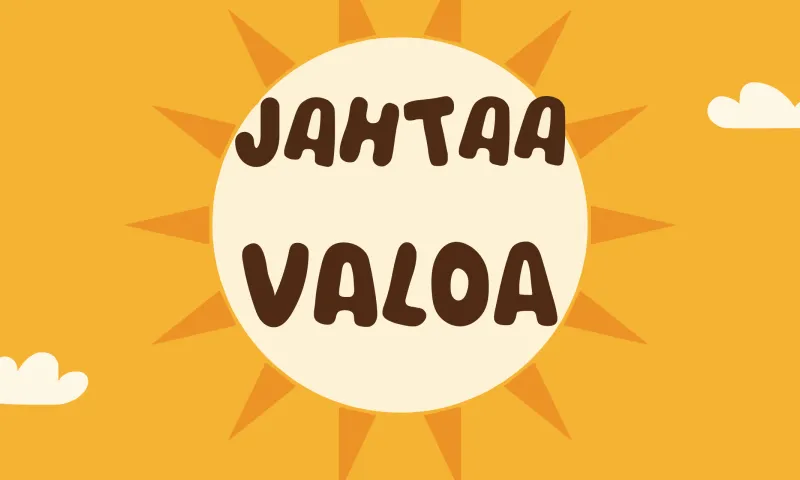 Kollegat kävelevät ulkona matalassa syksyn auringonvalossa